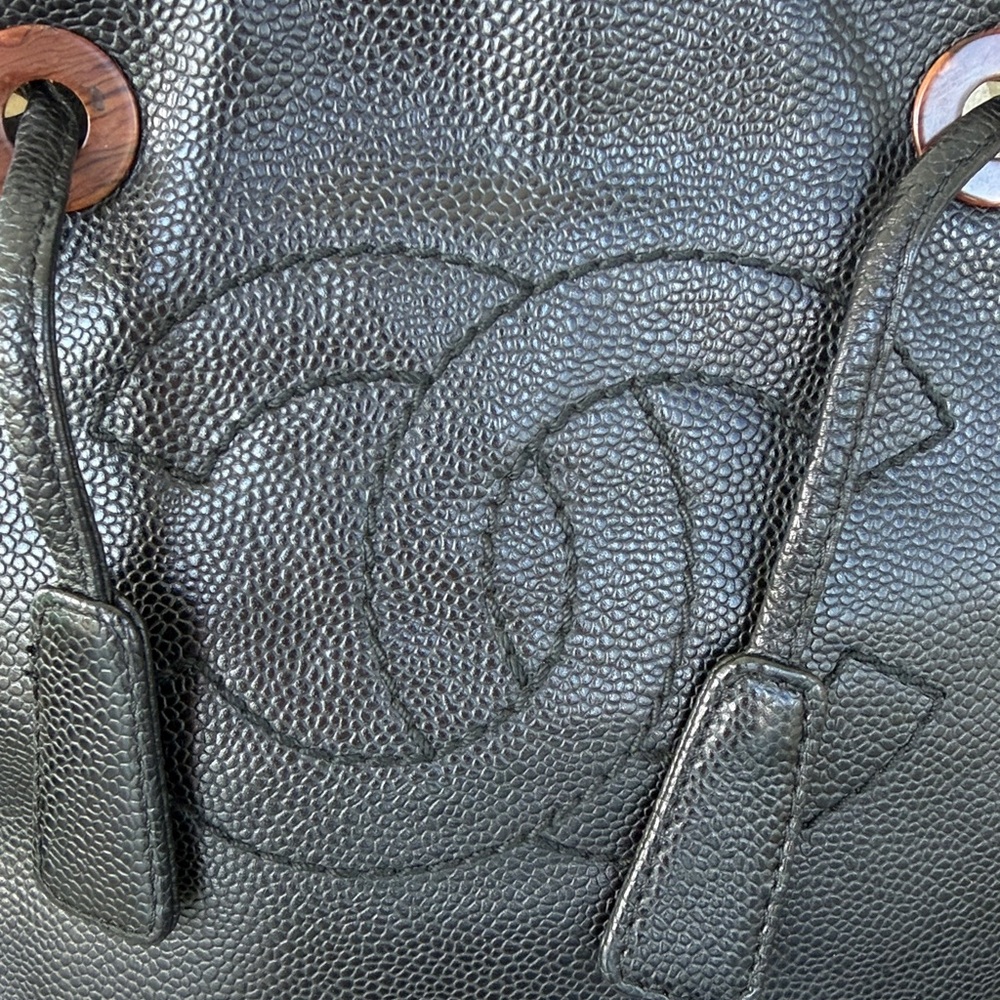 Chanel CC Caviar Leather tote - Picture 4 of 9